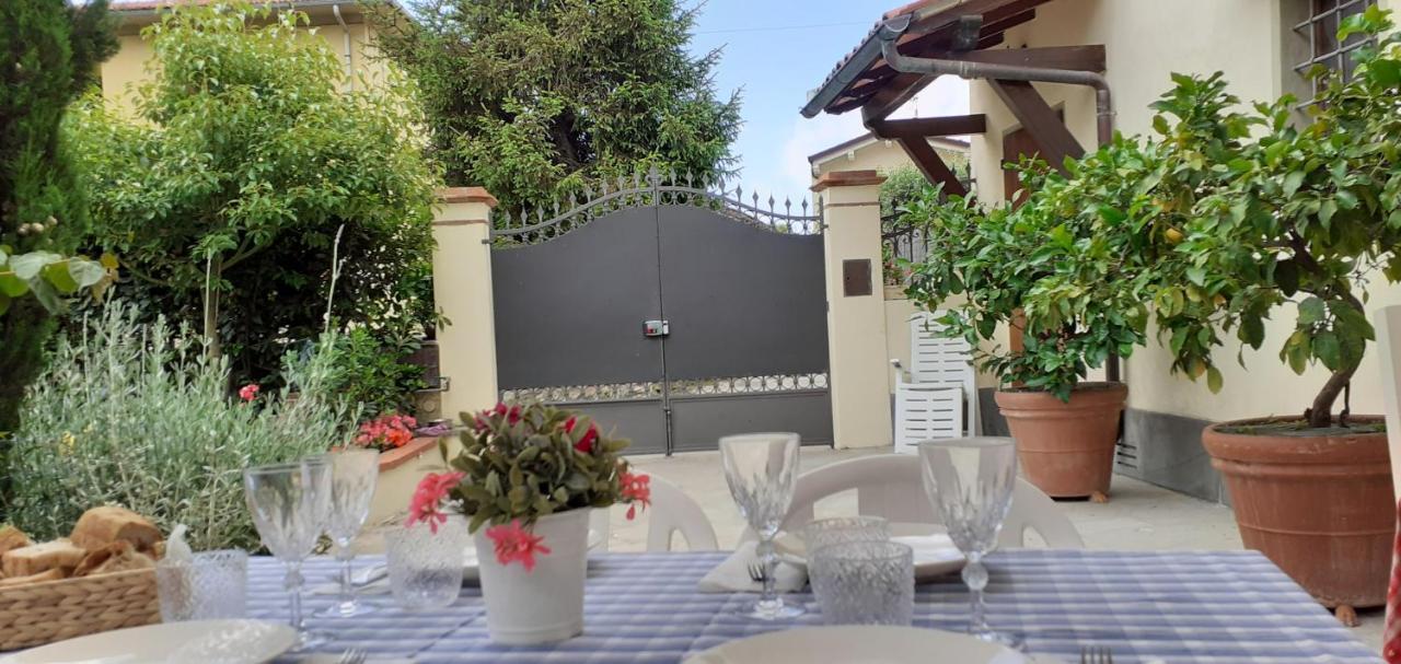 Rustico Degli Ulivi Villa Vallecchia Bagian luar foto