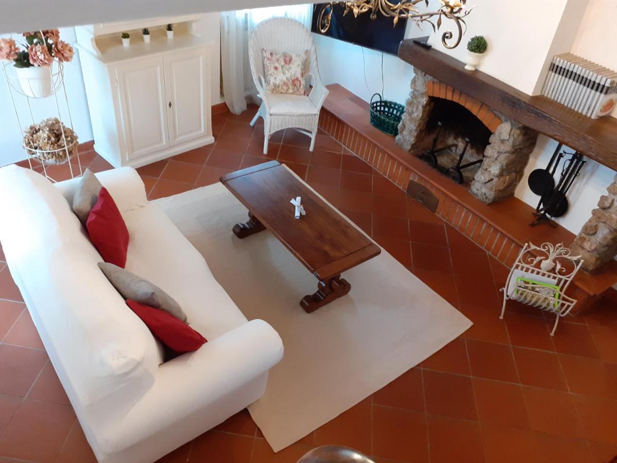 Rustico Degli Ulivi Villa Vallecchia Bagian luar foto